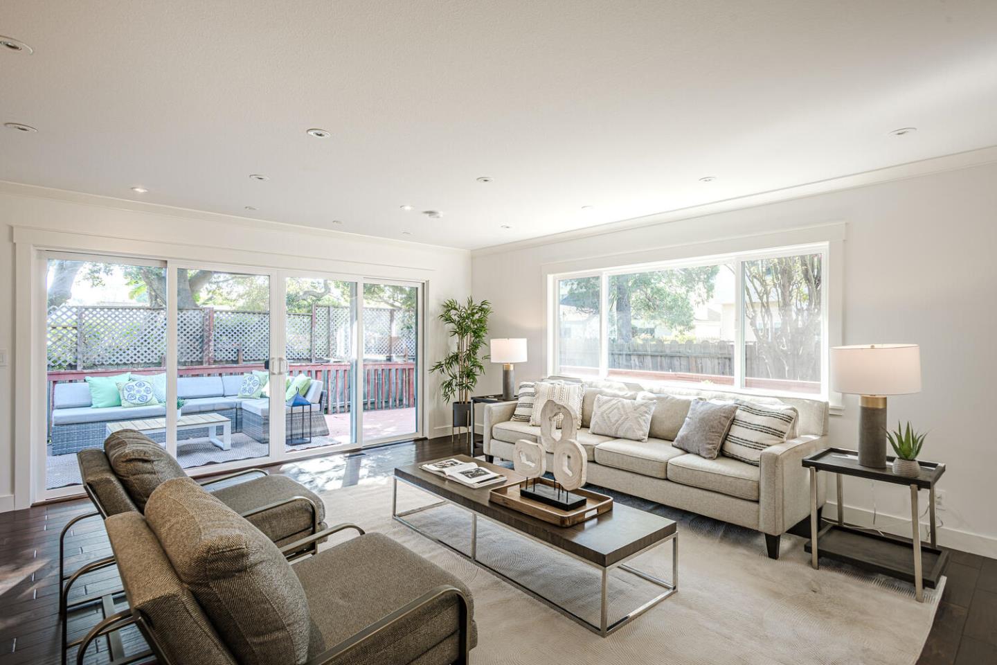 Detail Gallery Image 13 of 39 For 39 Victoria Rd, Burlingame,  CA 94010 - 2 Beds | 2 Baths