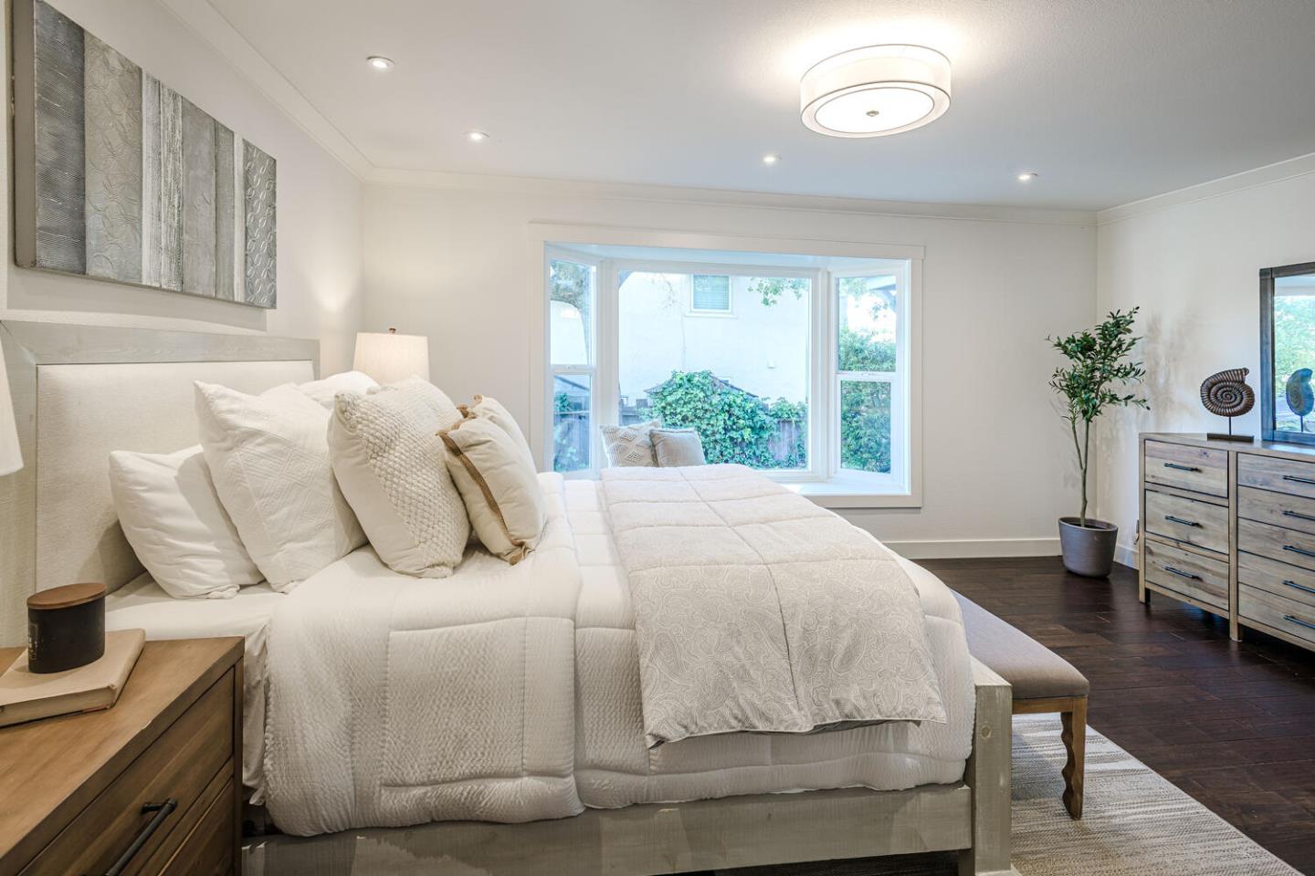 Detail Gallery Image 19 of 39 For 39 Victoria Rd, Burlingame,  CA 94010 - 2 Beds | 2 Baths