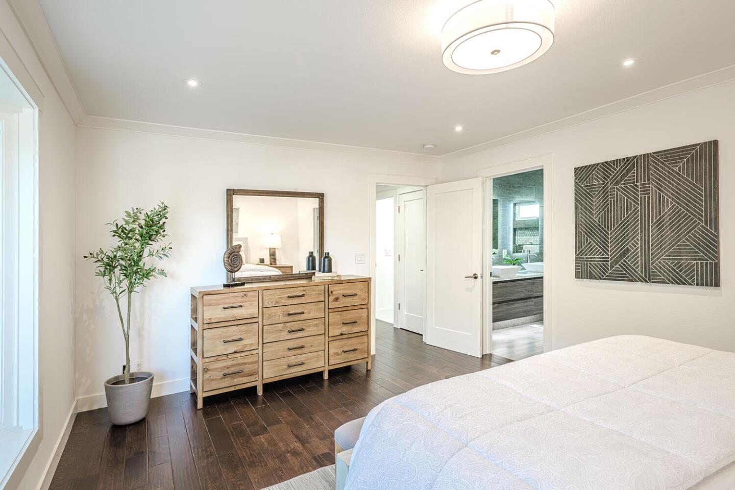 Detail Gallery Image 21 of 39 For 39 Victoria Rd, Burlingame,  CA 94010 - 2 Beds | 2 Baths