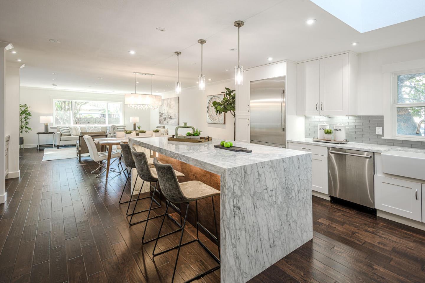 Detail Gallery Image 6 of 39 For 39 Victoria Rd, Burlingame,  CA 94010 - 2 Beds | 2 Baths