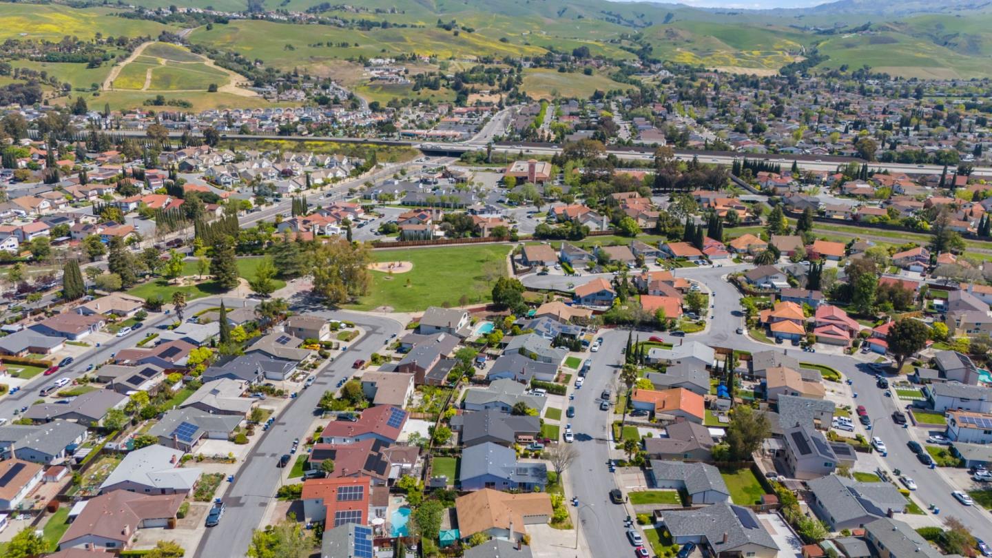 Detail Gallery Image 26 of 26 For 685 Parvin Dr, Milpitas,  CA 95035 - 4 Beds | 2 Baths