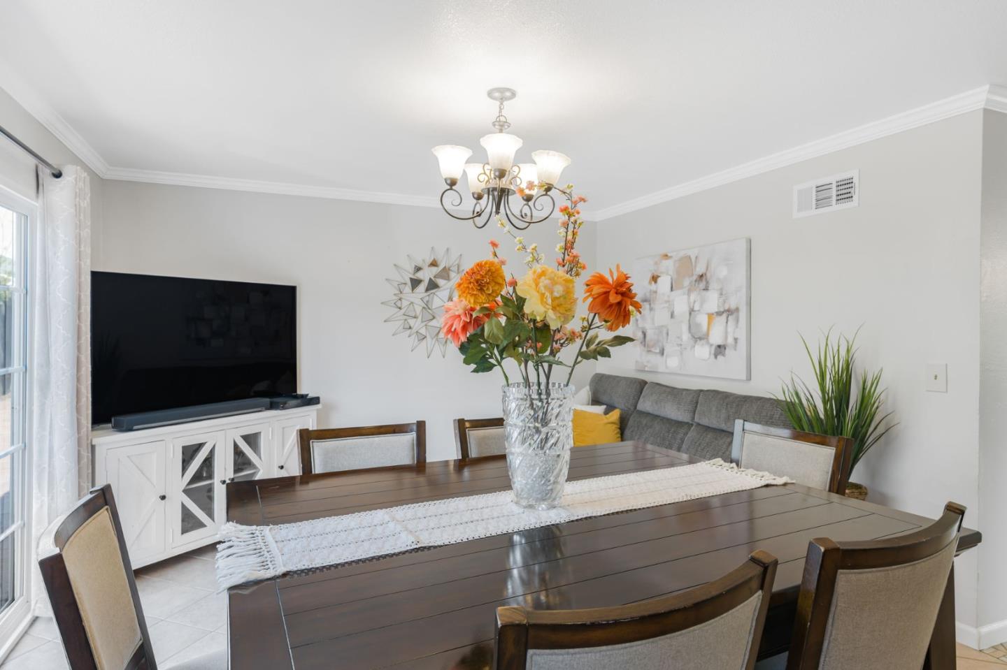 Detail Gallery Image 7 of 26 For 685 Parvin Dr, Milpitas,  CA 95035 - 4 Beds | 2 Baths