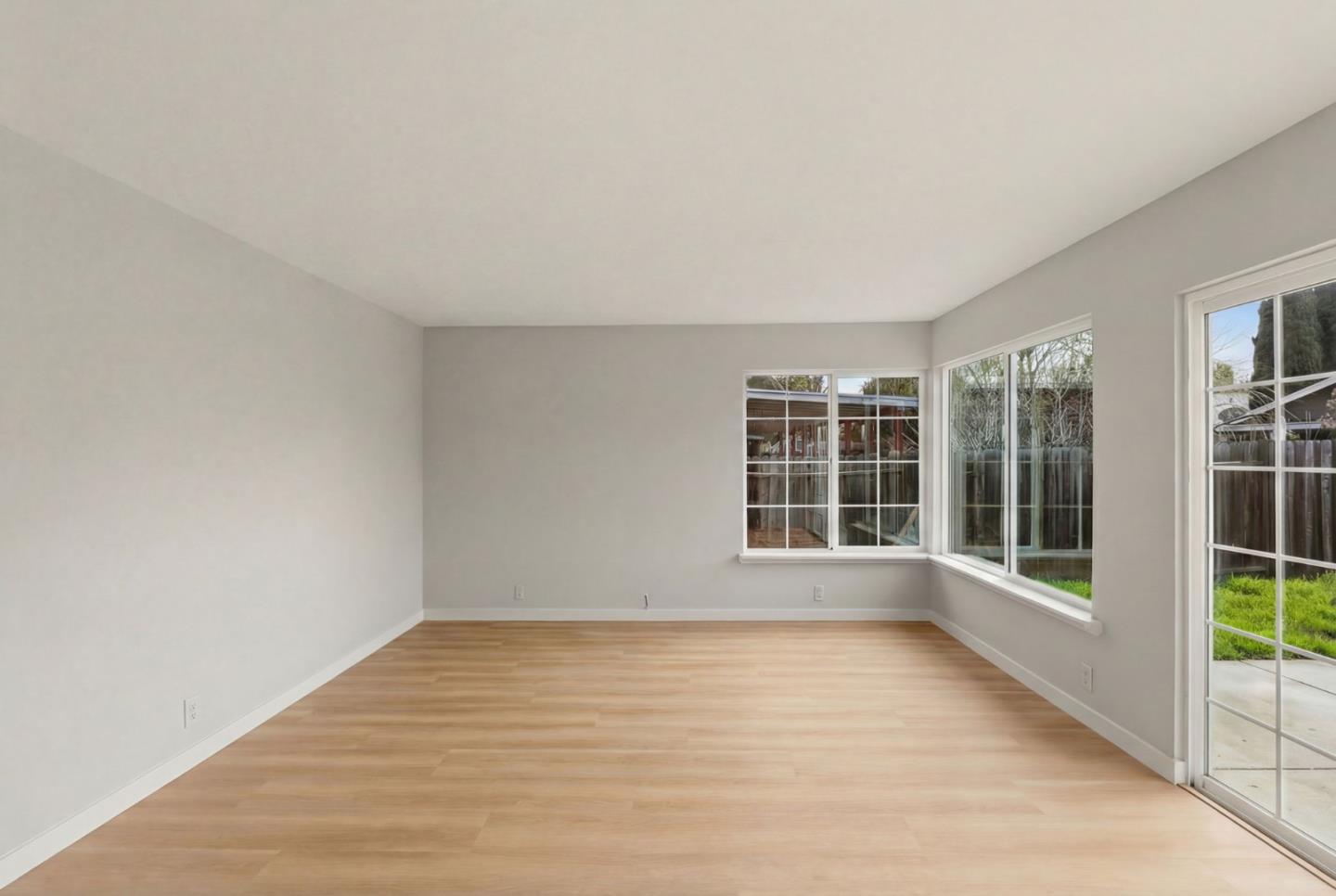 Detail Gallery Image 13 of 46 For 6761 Muscat Dr, San Jose,  CA 95119 - 4 Beds | 2 Baths