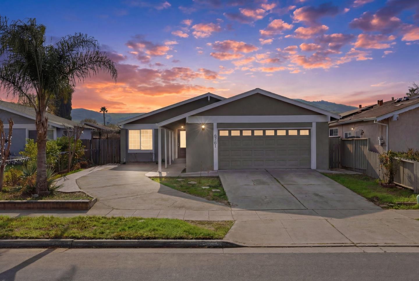 Detail Gallery Image 4 of 46 For 6761 Muscat Dr, San Jose,  CA 95119 - 4 Beds | 2 Baths