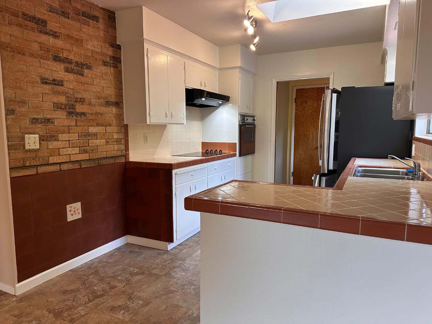 Detail Gallery Image 27 of 56 For 46 Valley View Rd, Watsonville,  CA 95076 - 5 Beds | 3 Baths