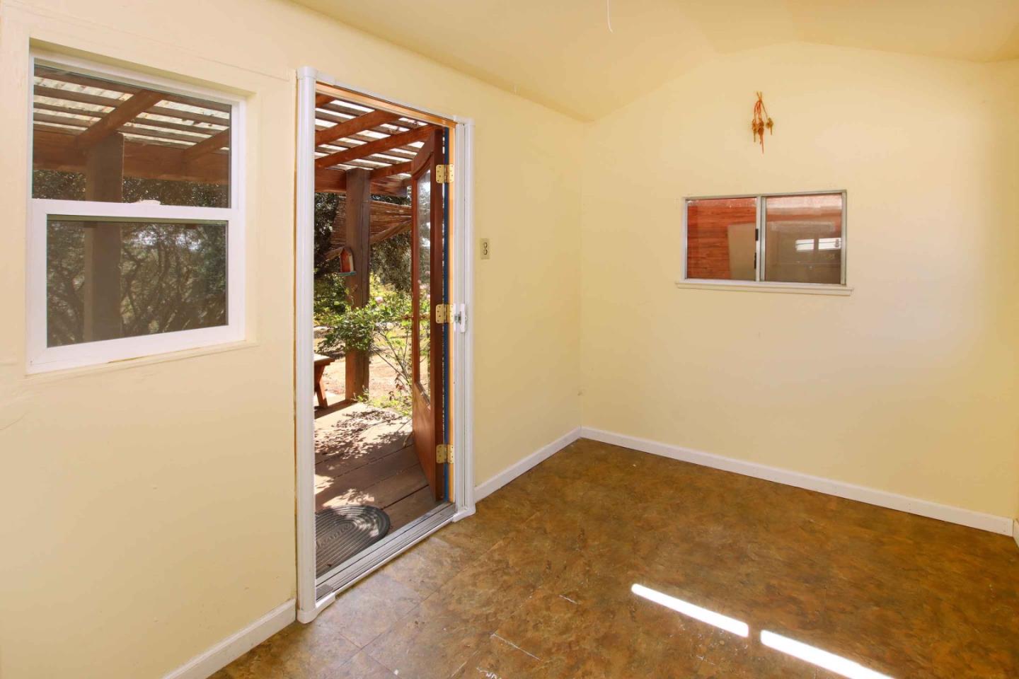 Detail Gallery Image 30 of 56 For 46 Valley View Rd, Watsonville,  CA 95076 - 5 Beds | 3 Baths