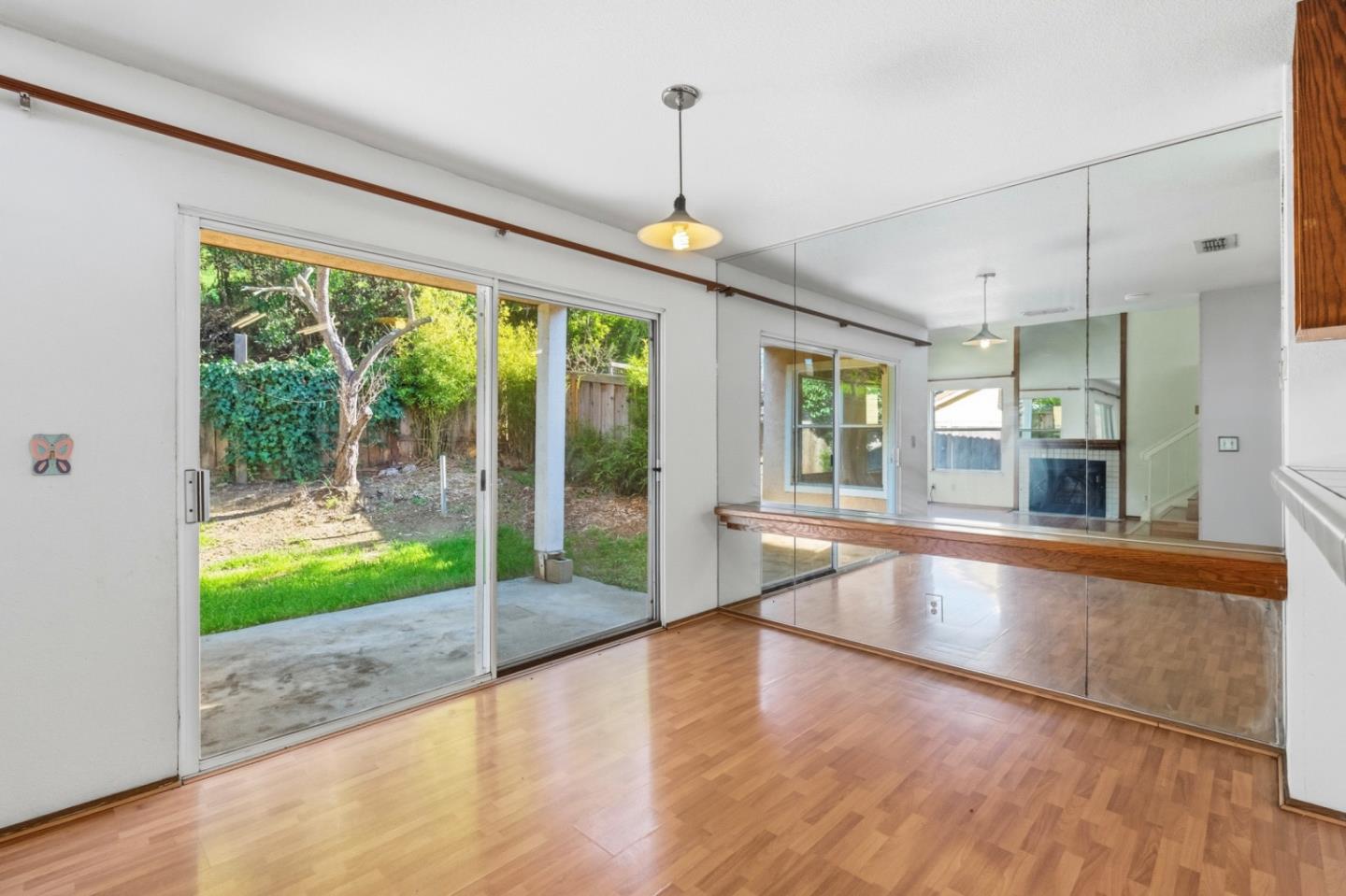 Detail Gallery Image 13 of 38 For 873 Knights Cir, Vallejo,  CA 94591 - 3 Beds | 2/1 Baths