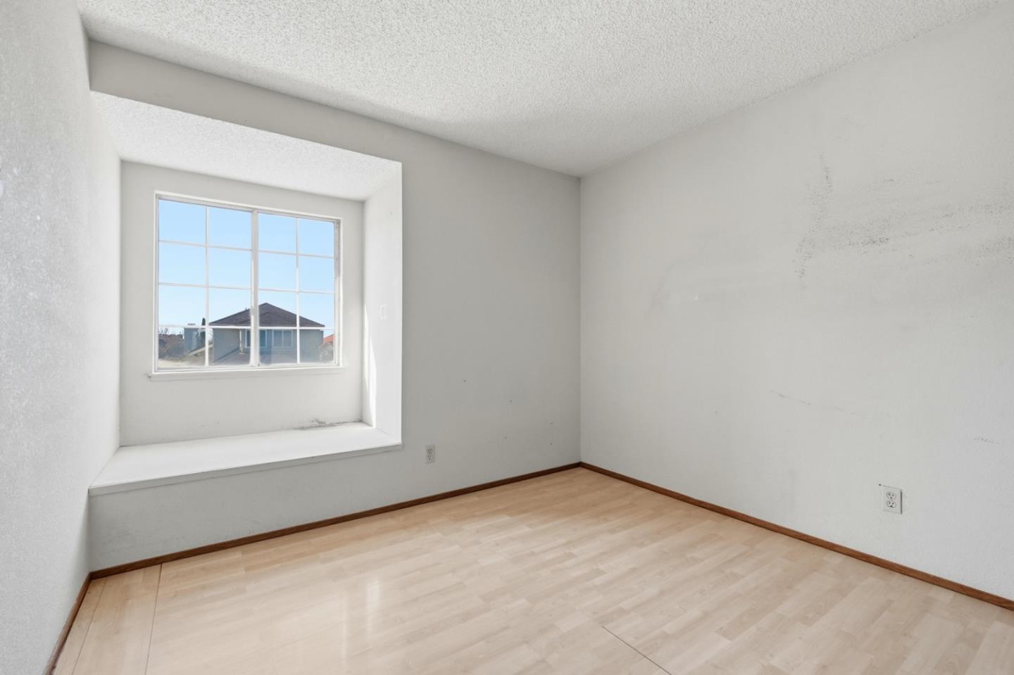 Detail Gallery Image 20 of 38 For 873 Knights Cir, Vallejo,  CA 94591 - 3 Beds | 2/1 Baths