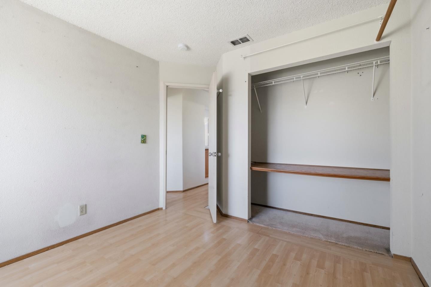 Detail Gallery Image 22 of 38 For 873 Knights Cir, Vallejo,  CA 94591 - 3 Beds | 2/1 Baths