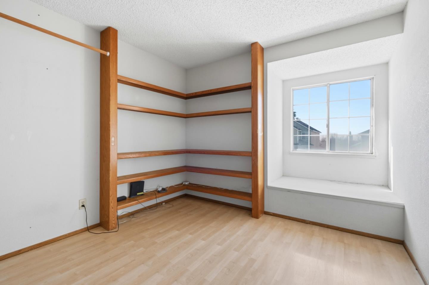 Detail Gallery Image 25 of 38 For 873 Knights Cir, Vallejo,  CA 94591 - 3 Beds | 2/1 Baths