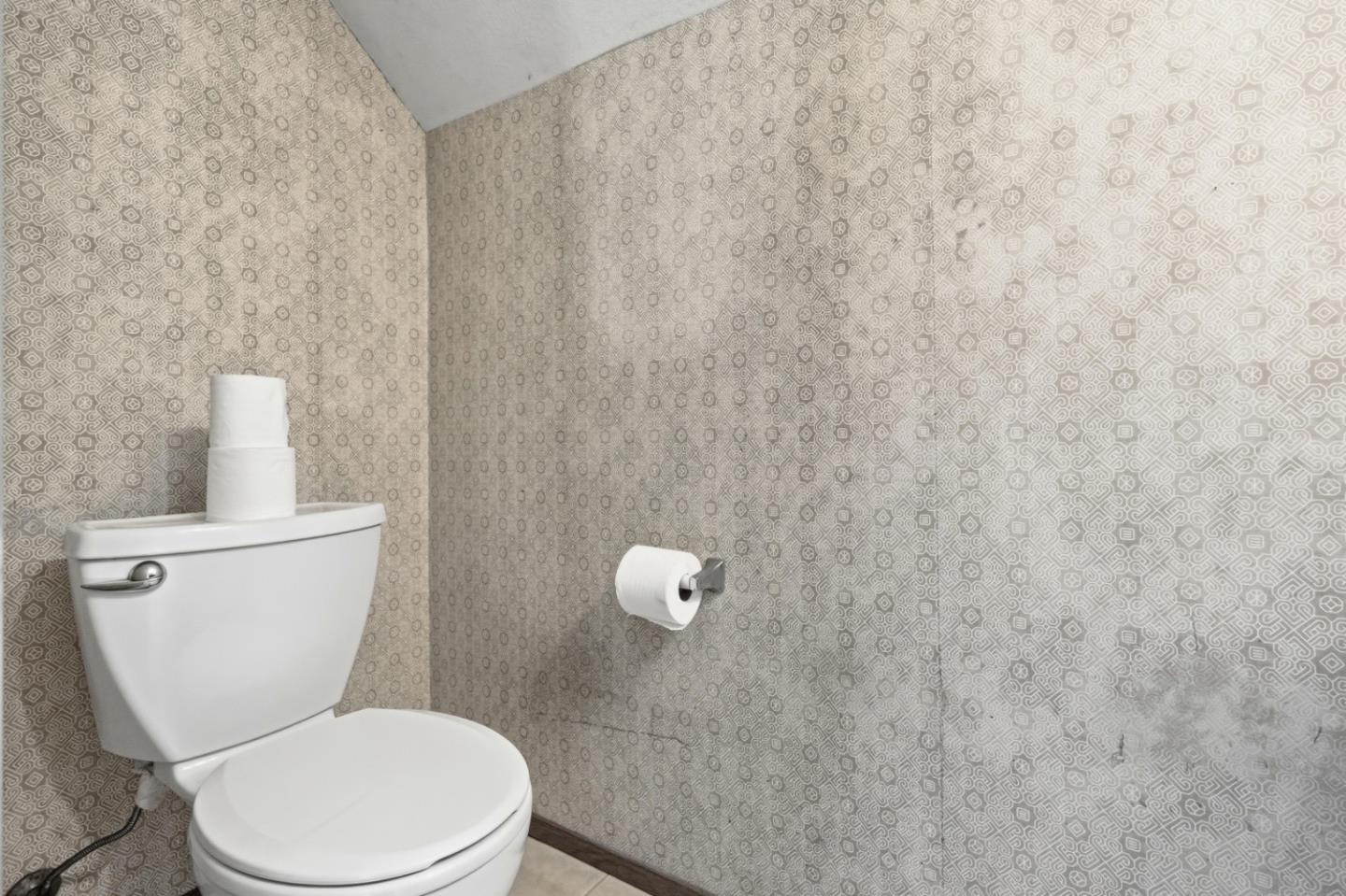 Detail Gallery Image 32 of 38 For 873 Knights Cir, Vallejo,  CA 94591 - 3 Beds | 2/1 Baths