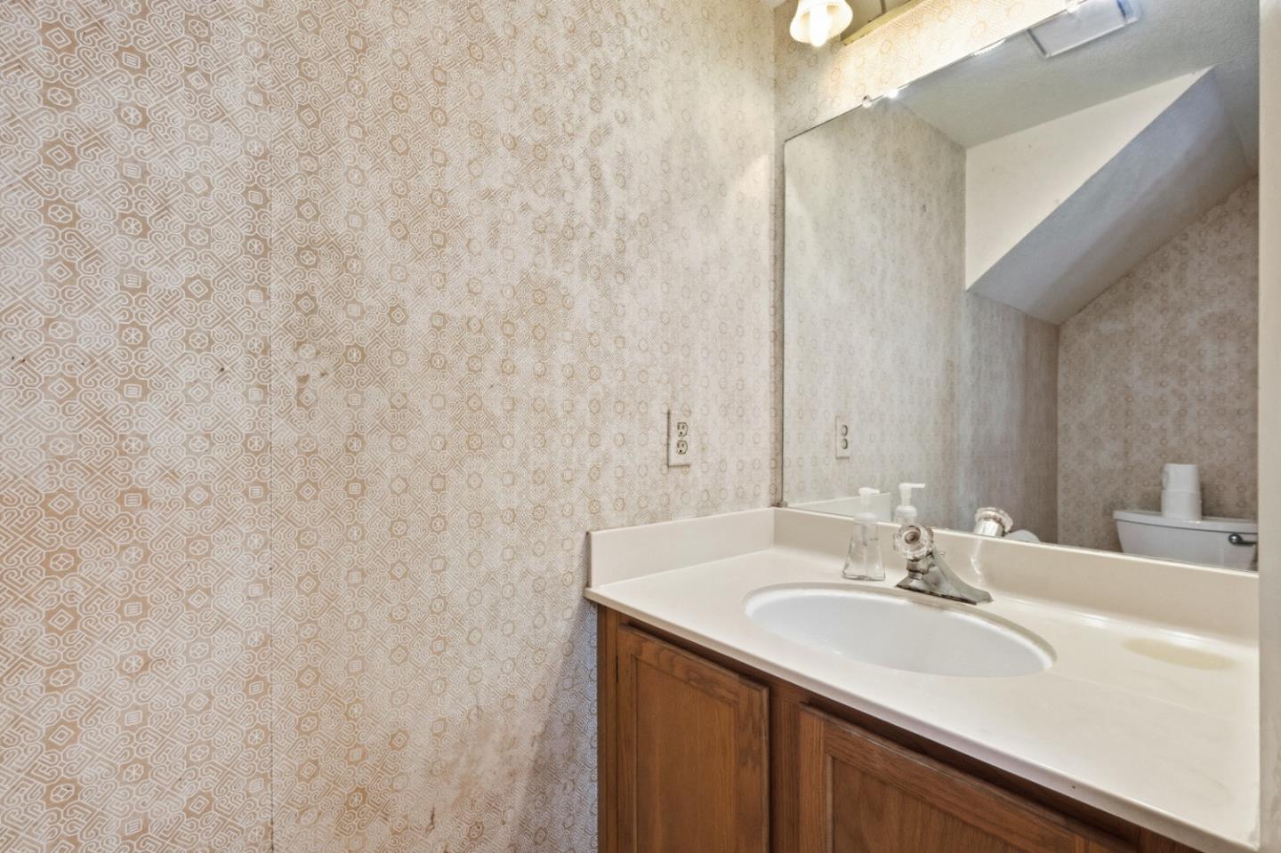 Detail Gallery Image 33 of 38 For 873 Knights Cir, Vallejo,  CA 94591 - 3 Beds | 2/1 Baths