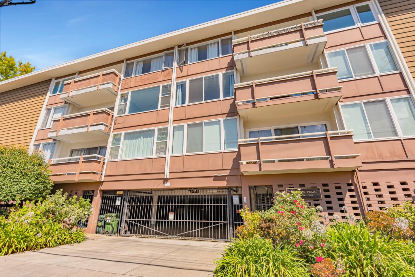 Detail Gallery Image 24 of 24 For 2601 College Ave #208,  Berkeley,  CA 94704 - 1 Beds | 1 Baths