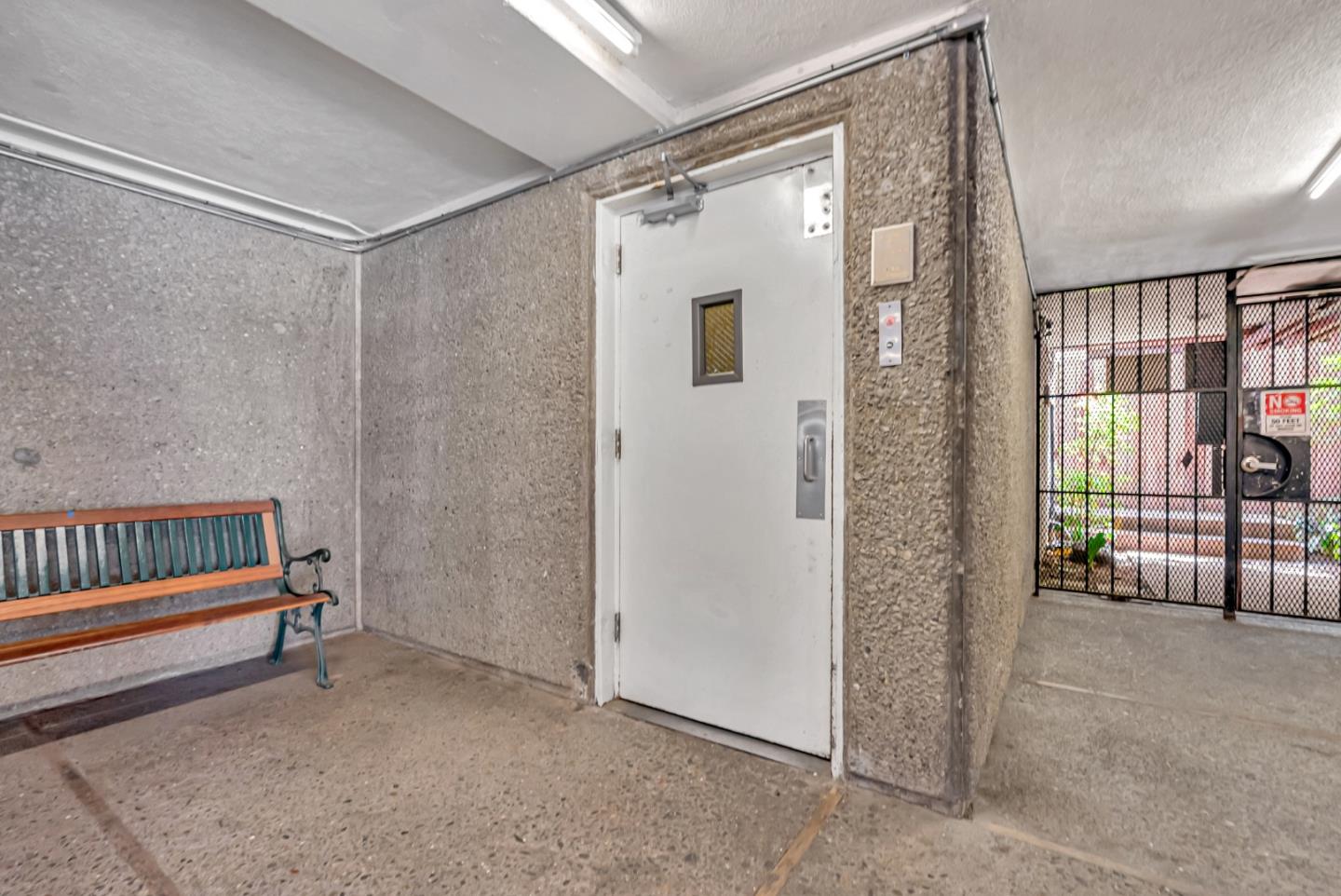 Detail Gallery Image 5 of 24 For 2601 College Ave #208,  Berkeley,  CA 94704 - 1 Beds | 1 Baths