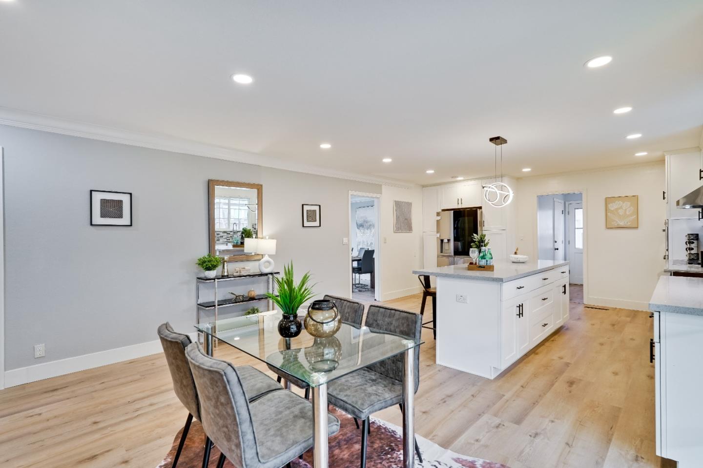 Detail Gallery Image 14 of 48 For 16925 Burgundy Ln, Morgan Hill,  CA 95037 - 4 Beds | 2/1 Baths