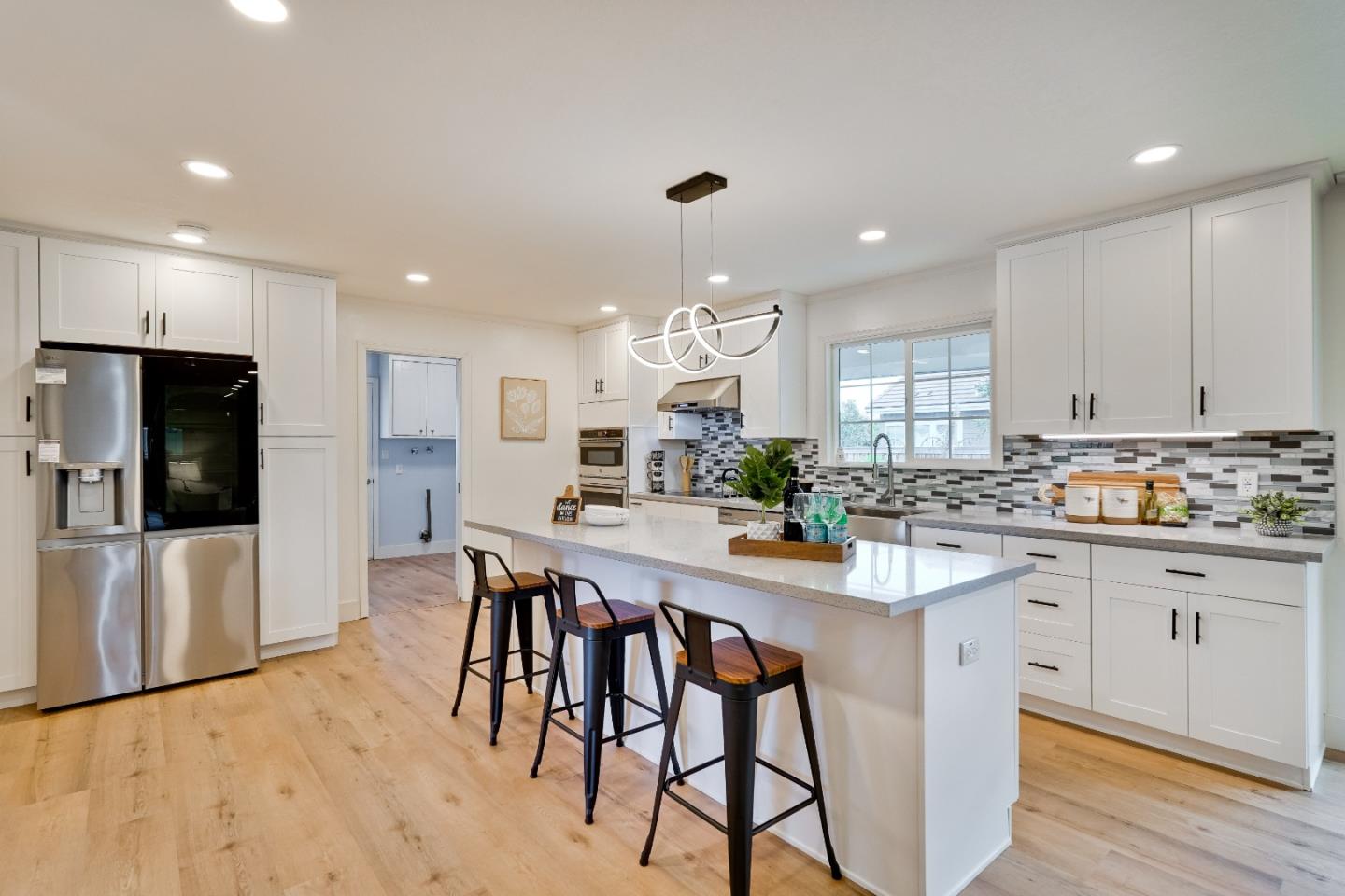 Detail Gallery Image 15 of 48 For 16925 Burgundy Ln, Morgan Hill,  CA 95037 - 4 Beds | 2/1 Baths