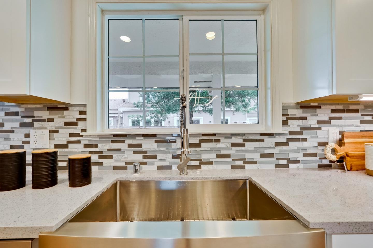 Detail Gallery Image 19 of 48 For 16925 Burgundy Ln, Morgan Hill,  CA 95037 - 4 Beds | 2/1 Baths