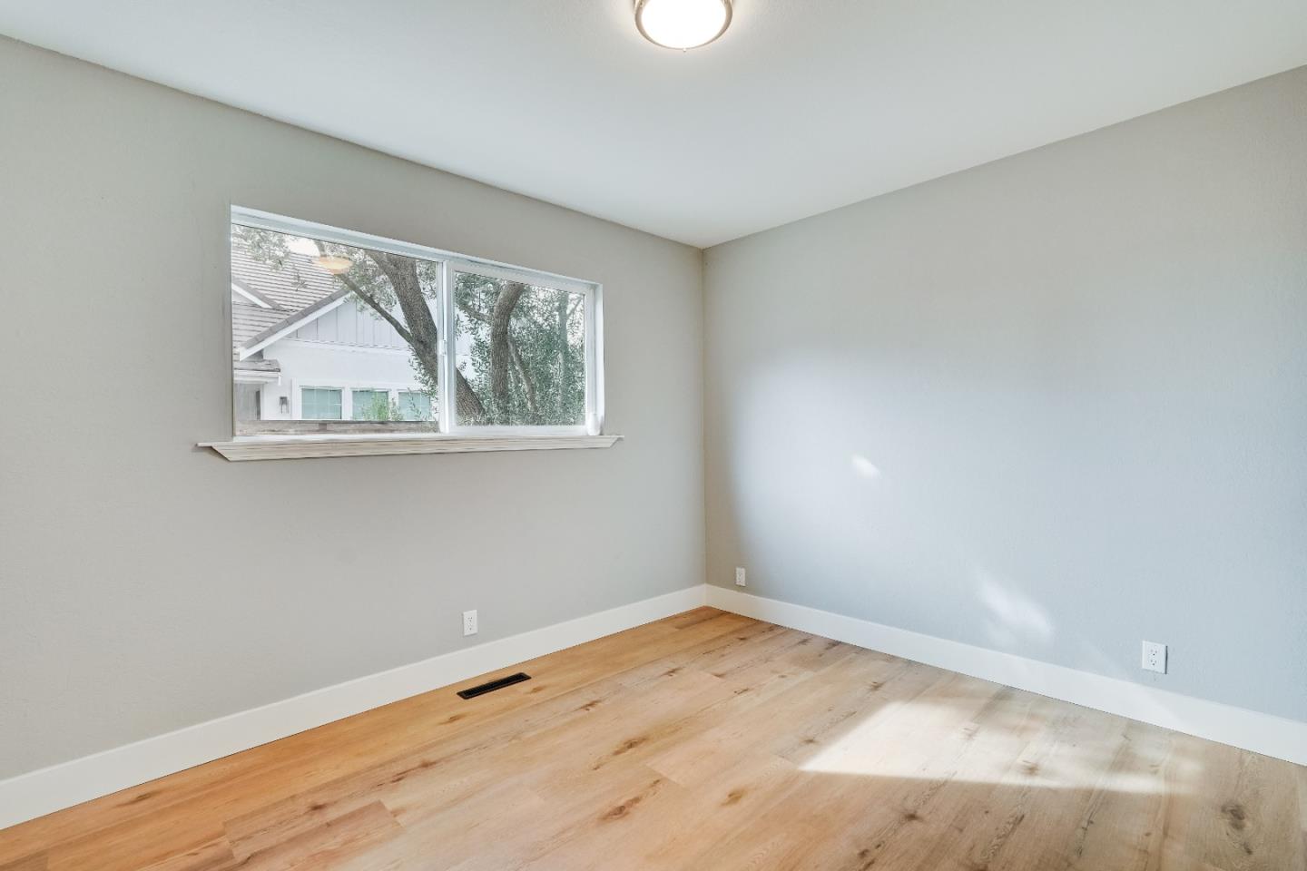 Detail Gallery Image 38 of 48 For 16925 Burgundy Ln, Morgan Hill,  CA 95037 - 4 Beds | 2/1 Baths