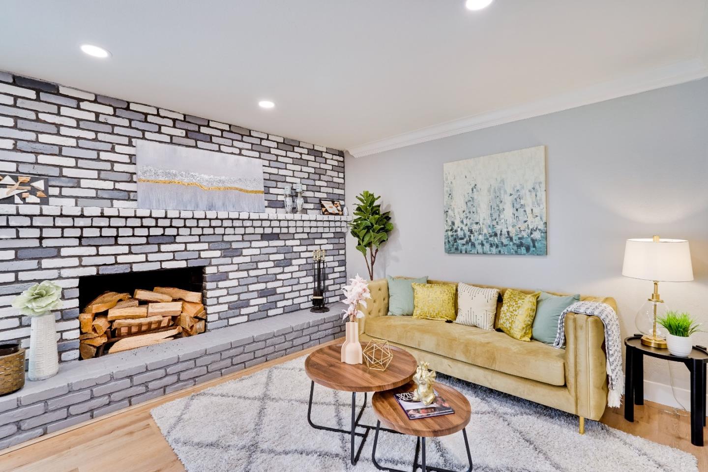 Detail Gallery Image 9 of 48 For 16925 Burgundy Ln, Morgan Hill,  CA 95037 - 4 Beds | 2/1 Baths