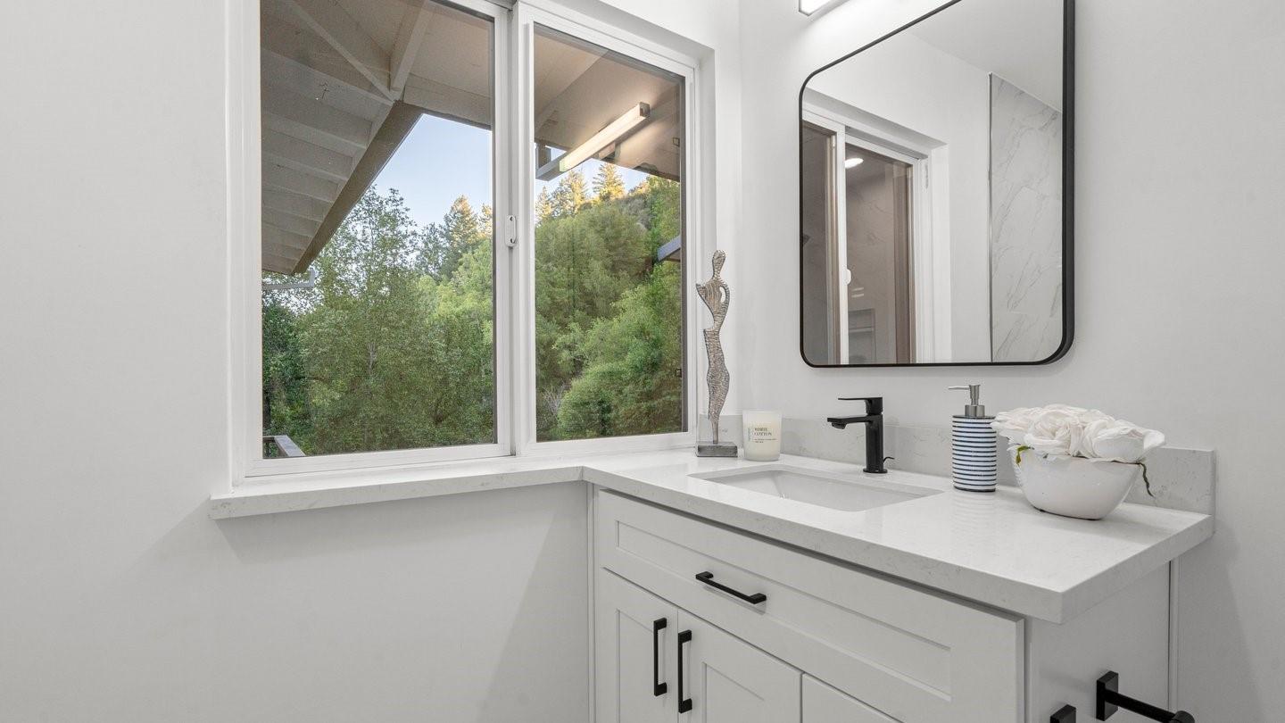 Detail Gallery Image 21 of 45 For 15499 Bohlman Rd, Saratoga,  CA 95070 - 3 Beds | 3 Baths