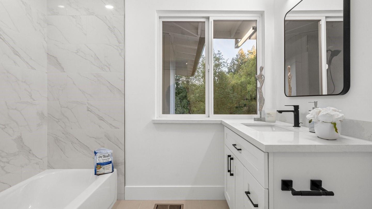 Detail Gallery Image 23 of 45 For 15499 Bohlman Rd, Saratoga,  CA 95070 - 3 Beds | 3 Baths