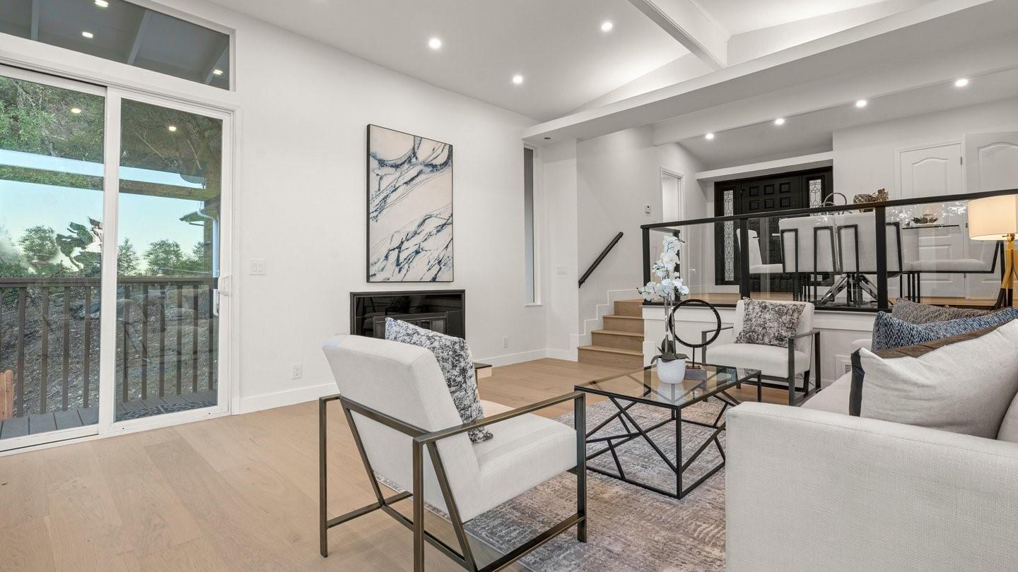 Detail Gallery Image 4 of 45 For 15499 Bohlman Rd, Saratoga,  CA 95070 - 3 Beds | 3 Baths