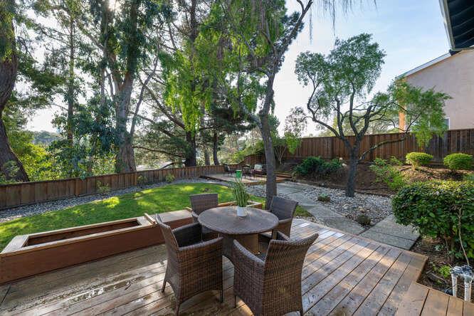 Detail Gallery Image 31 of 47 For 1413 Parkwood Dr, San Mateo,  CA 94403 - 3 Beds | 2/1 Baths