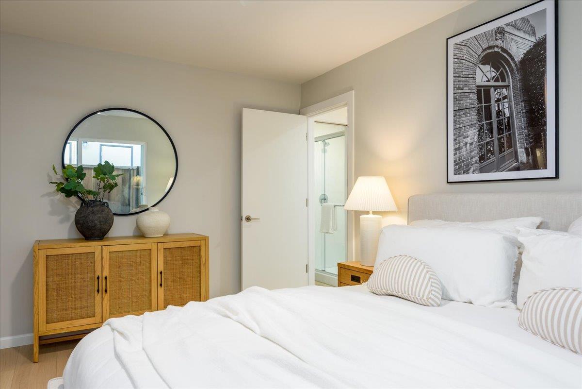 Detail Gallery Image 4 of 15 For 543 Everett Ct, Palo Alto,  CA 94301 - 4 Beds | 2 Baths