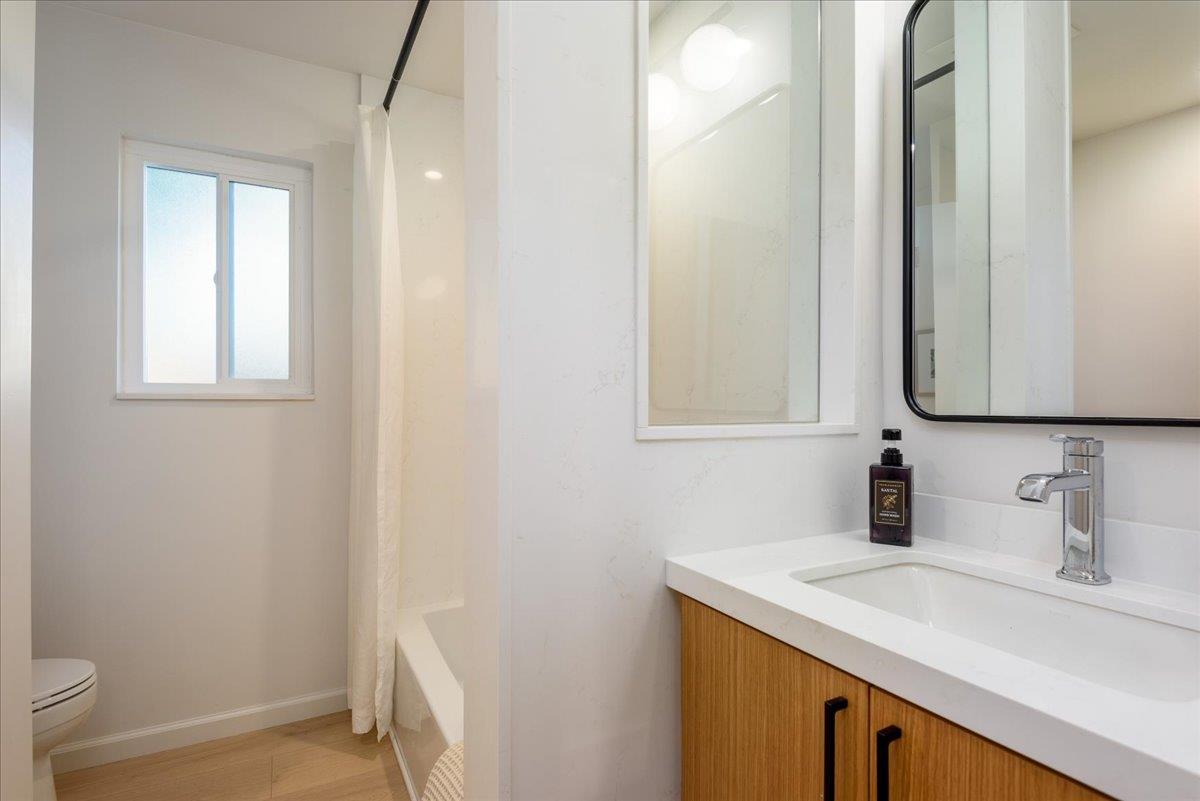 Detail Gallery Image 9 of 15 For 543 Everett Ct, Palo Alto,  CA 94301 - 4 Beds | 2 Baths