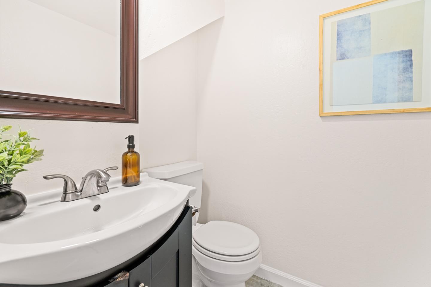 Detail Gallery Image 22 of 44 For 2555 Olmstead Ct, South San Francisco,  CA 94080 - 3 Beds | 2/1 Baths