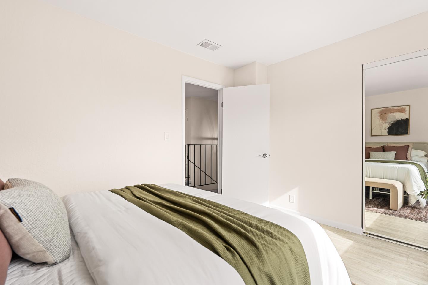 Detail Gallery Image 25 of 44 For 2555 Olmstead Ct, South San Francisco,  CA 94080 - 3 Beds | 2/1 Baths