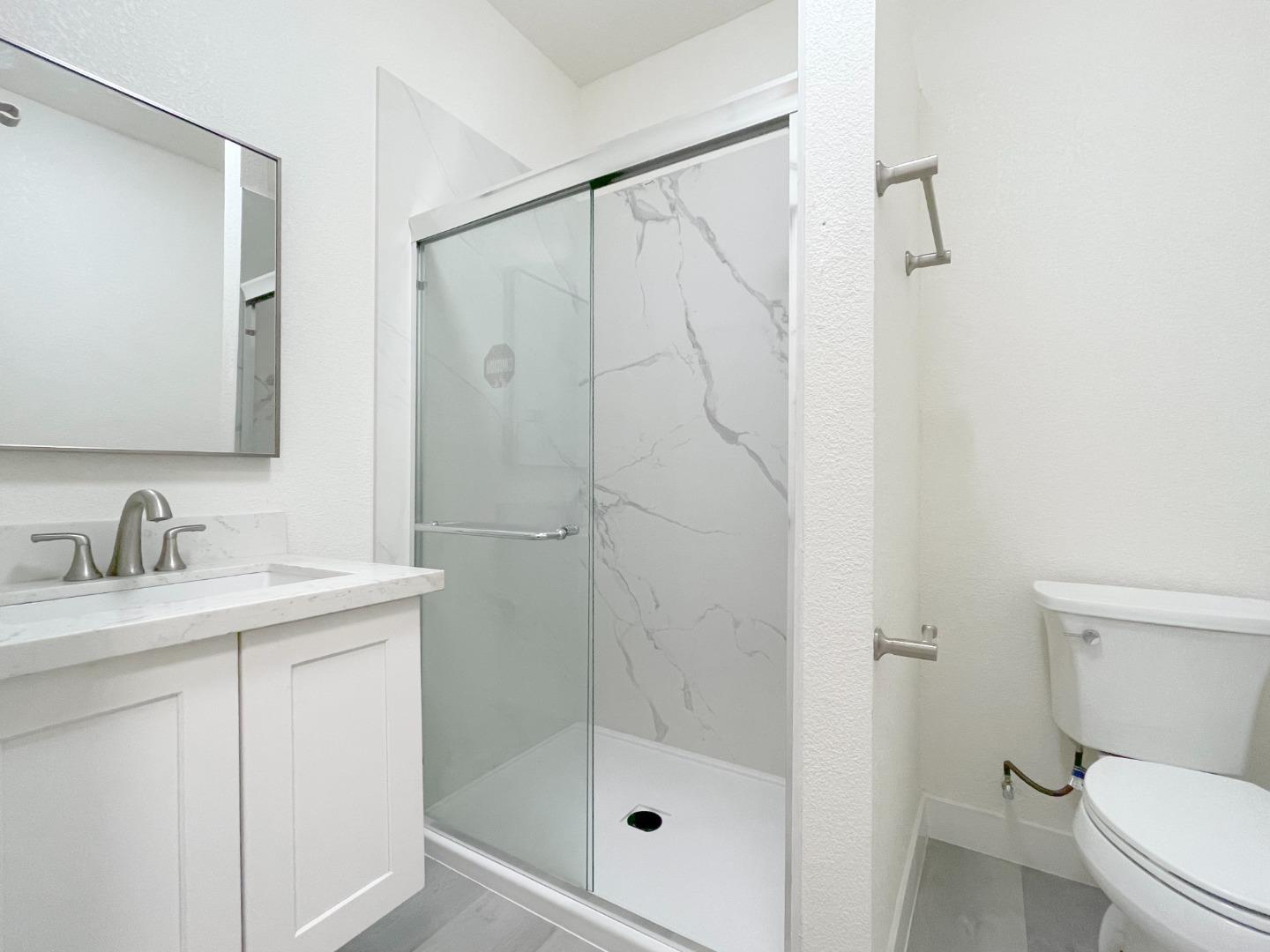 Detail Gallery Image 2 of 10 For 411 E Santa Clara St #G,  San Jose,  CA 95113 - 1 Beds | 1 Baths