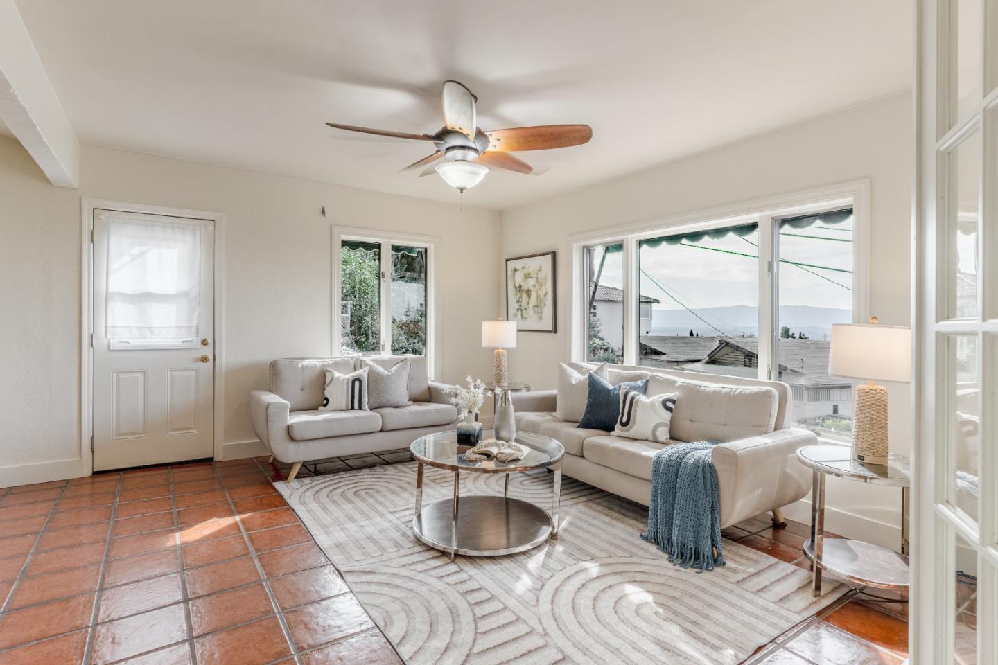 Detail Gallery Image 10 of 66 For 15738 Highland Dr, San Jose,  CA 95127 - 3 Beds | 2 Baths