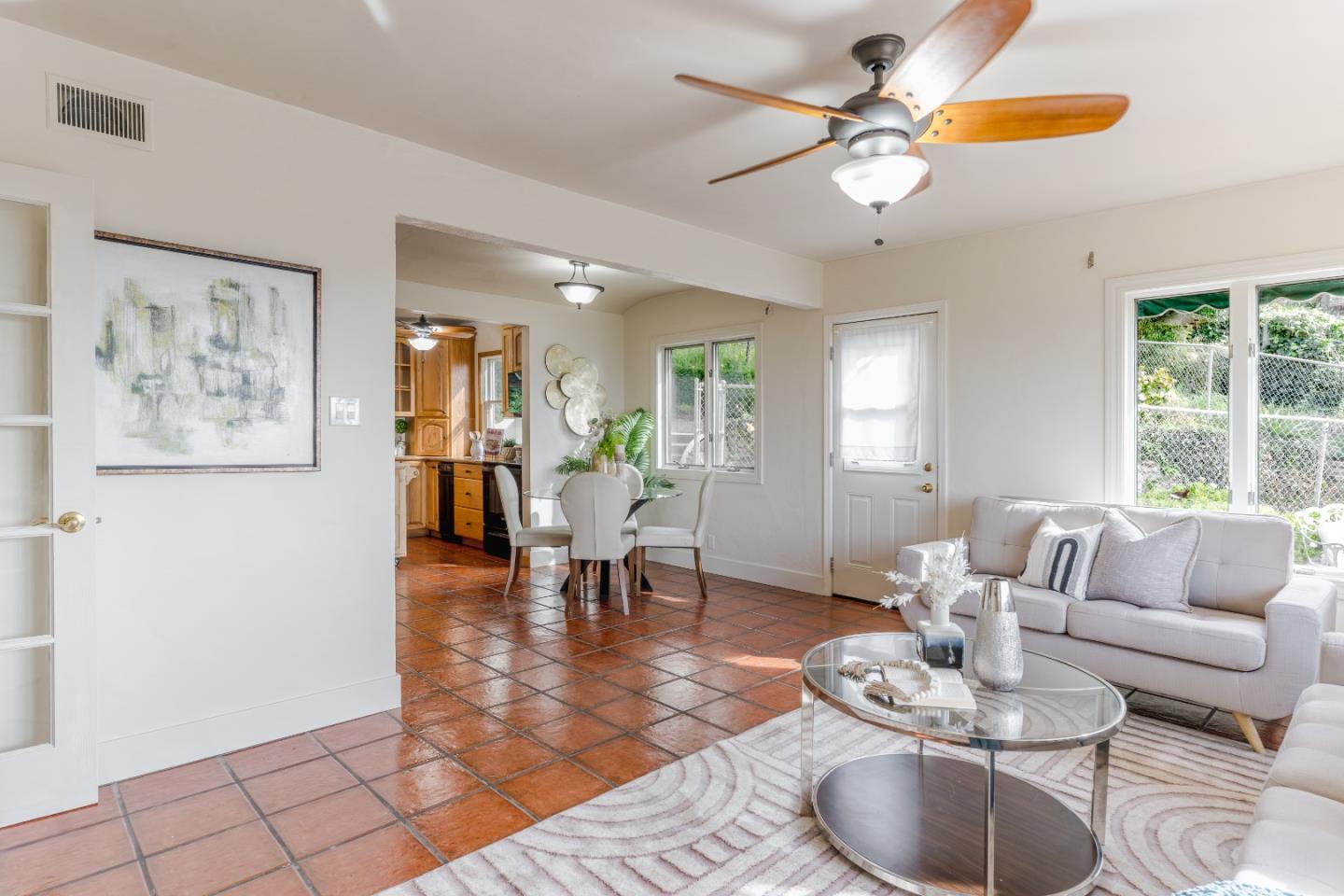 Detail Gallery Image 11 of 66 For 15738 Highland Dr, San Jose,  CA 95127 - 3 Beds | 2 Baths