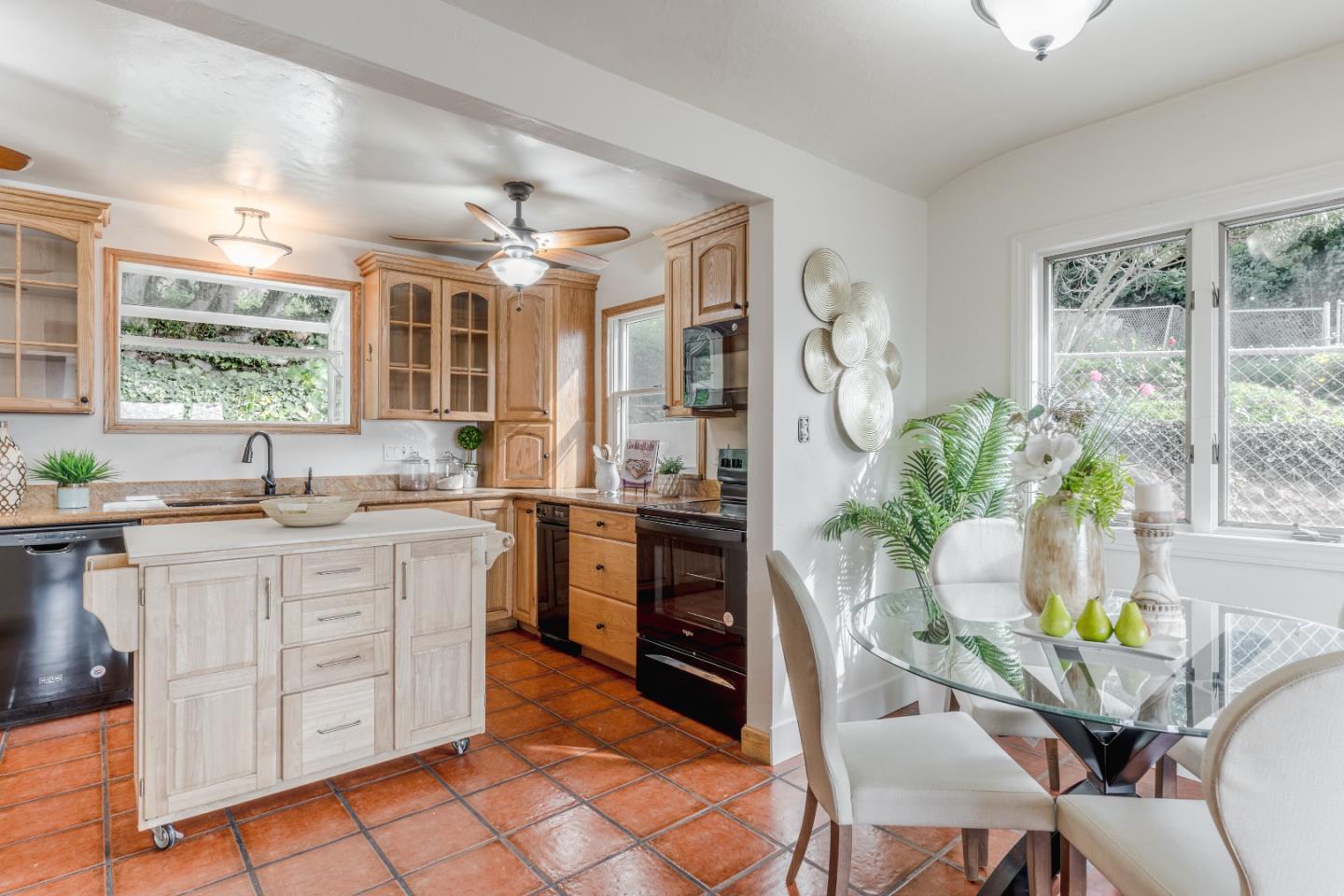 Detail Gallery Image 15 of 66 For 15738 Highland Dr, San Jose,  CA 95127 - 3 Beds | 2 Baths