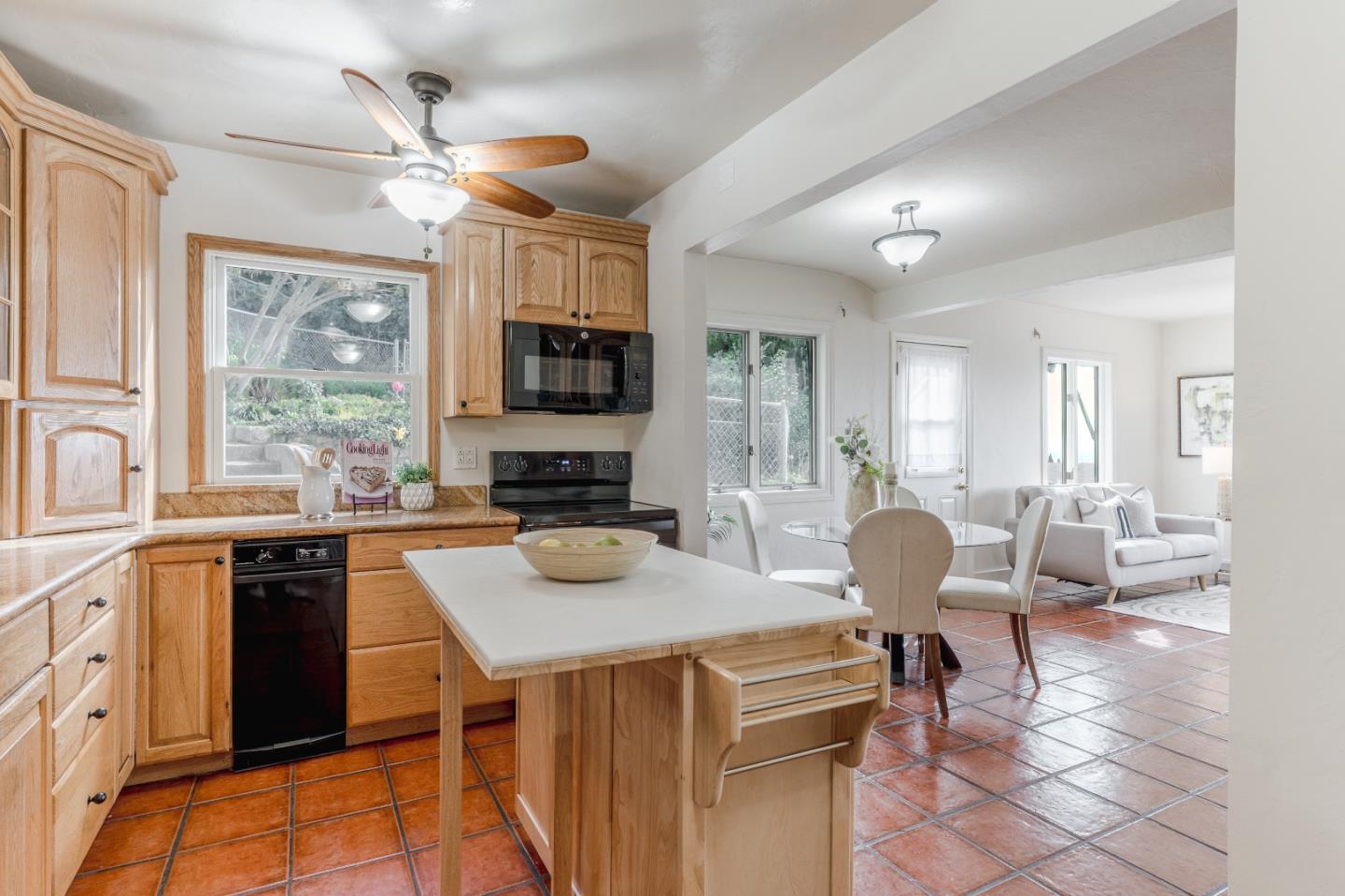 Detail Gallery Image 17 of 66 For 15738 Highland Dr, San Jose,  CA 95127 - 3 Beds | 2 Baths