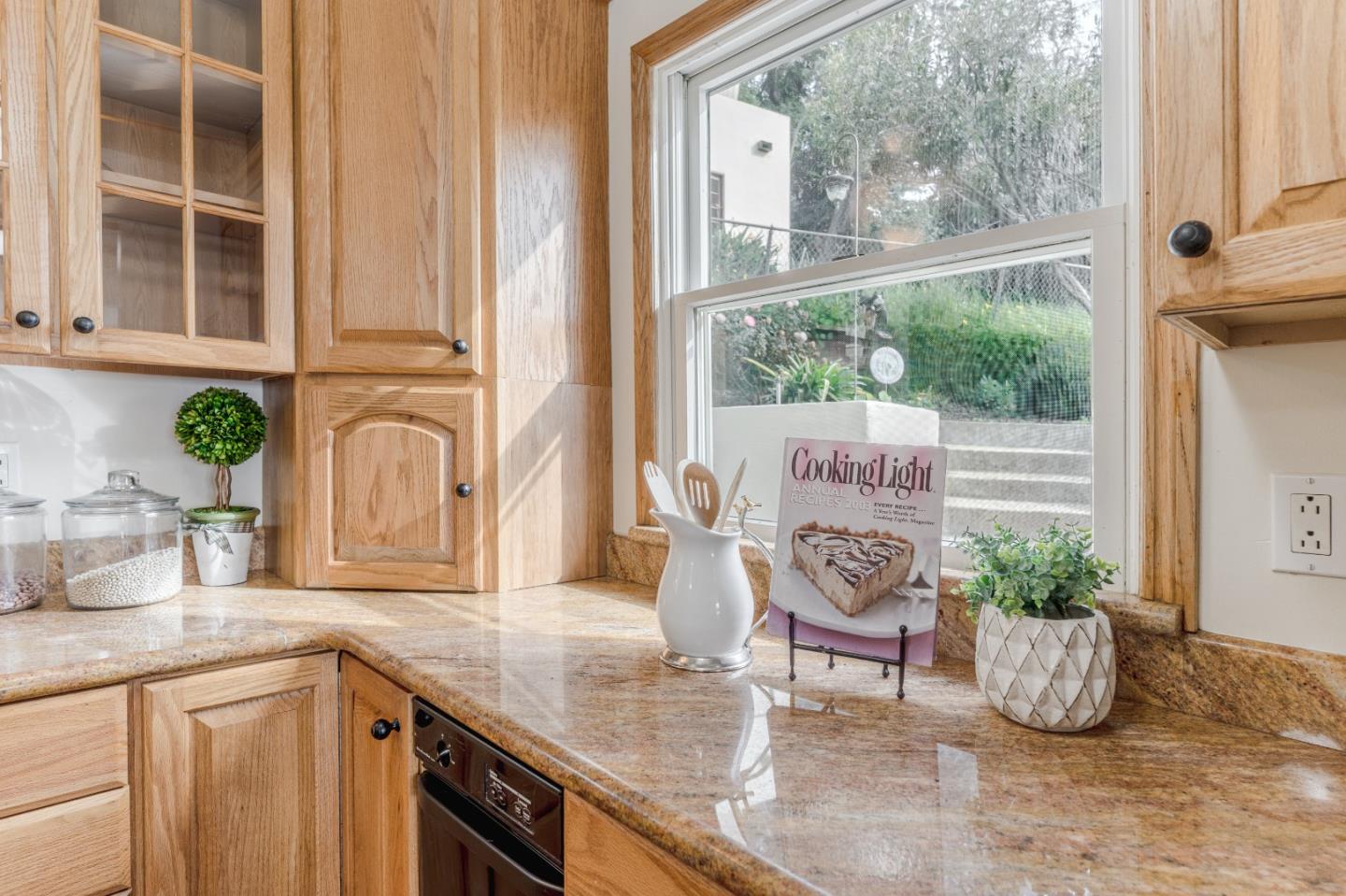 Detail Gallery Image 19 of 66 For 15738 Highland Dr, San Jose,  CA 95127 - 3 Beds | 2 Baths