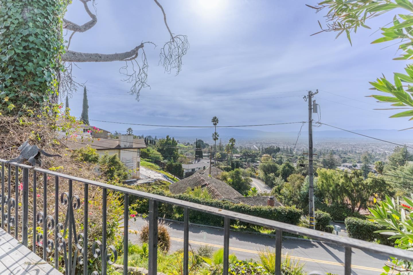 Detail Gallery Image 43 of 66 For 15738 Highland Dr, San Jose,  CA 95127 - 3 Beds | 2 Baths