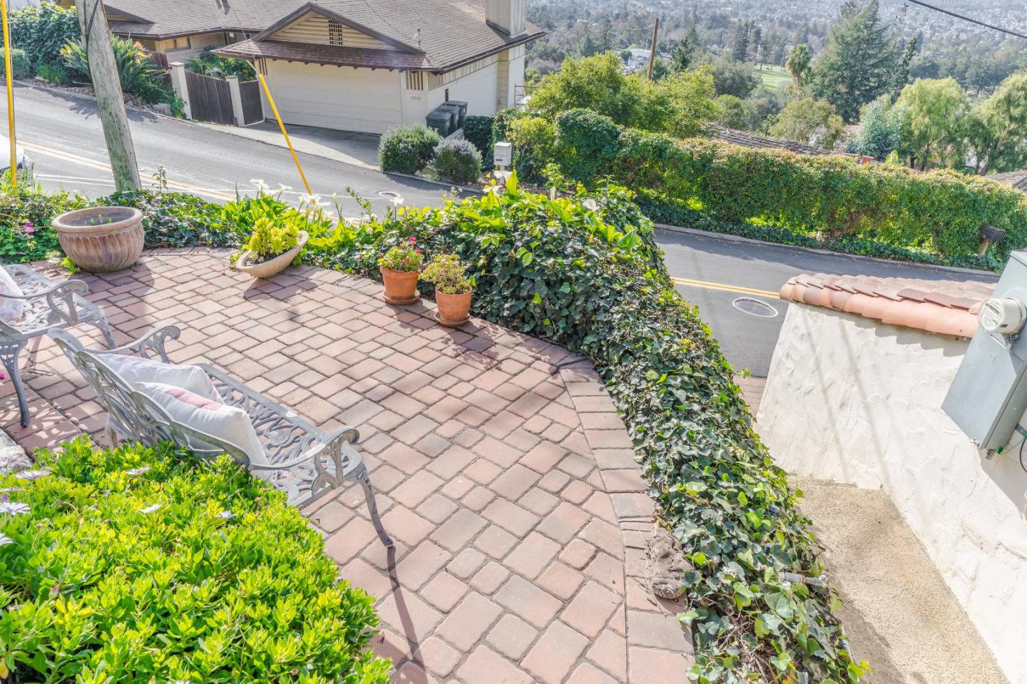 Detail Gallery Image 50 of 66 For 15738 Highland Dr, San Jose,  CA 95127 - 3 Beds | 2 Baths