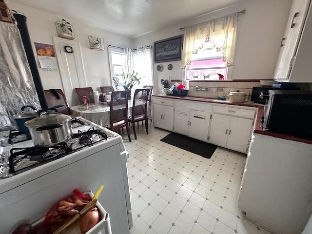 Detail Gallery Image 8 of 14 For 453 Grand Ave, South San Francisco,  CA 94080 - – Beds | – Baths