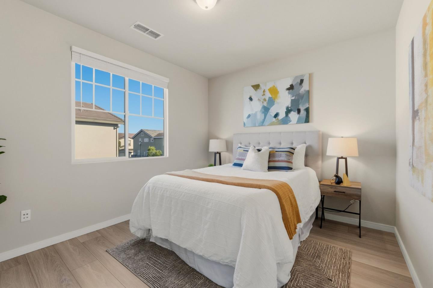 Detail Gallery Image 17 of 27 For 639 Montage Cir, East Palo Alto,  CA 94303 - 4 Beds | 2/1 Baths