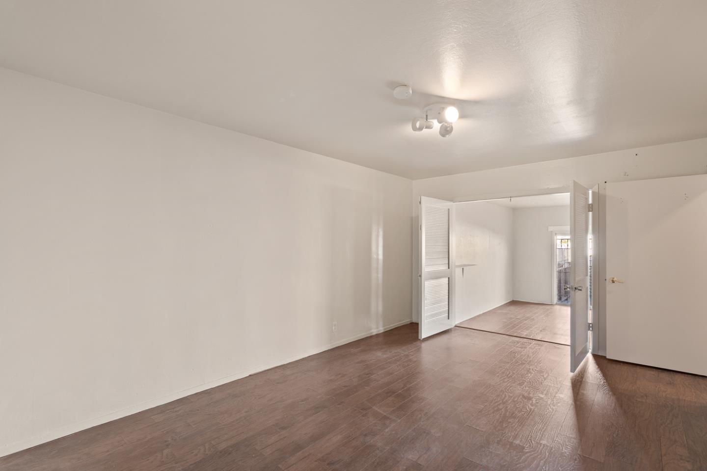 Detail Gallery Image 4 of 31 For 56 Flournoy St, Daly City,  CA 94014 - 3 Beds | 1/1 Baths