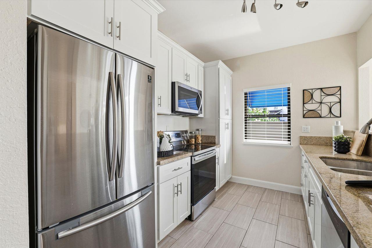 Detail Gallery Image 19 of 41 For 1005 Foxchase Dr, San Jose,  CA 95123 - 1 Beds | 1/1 Baths