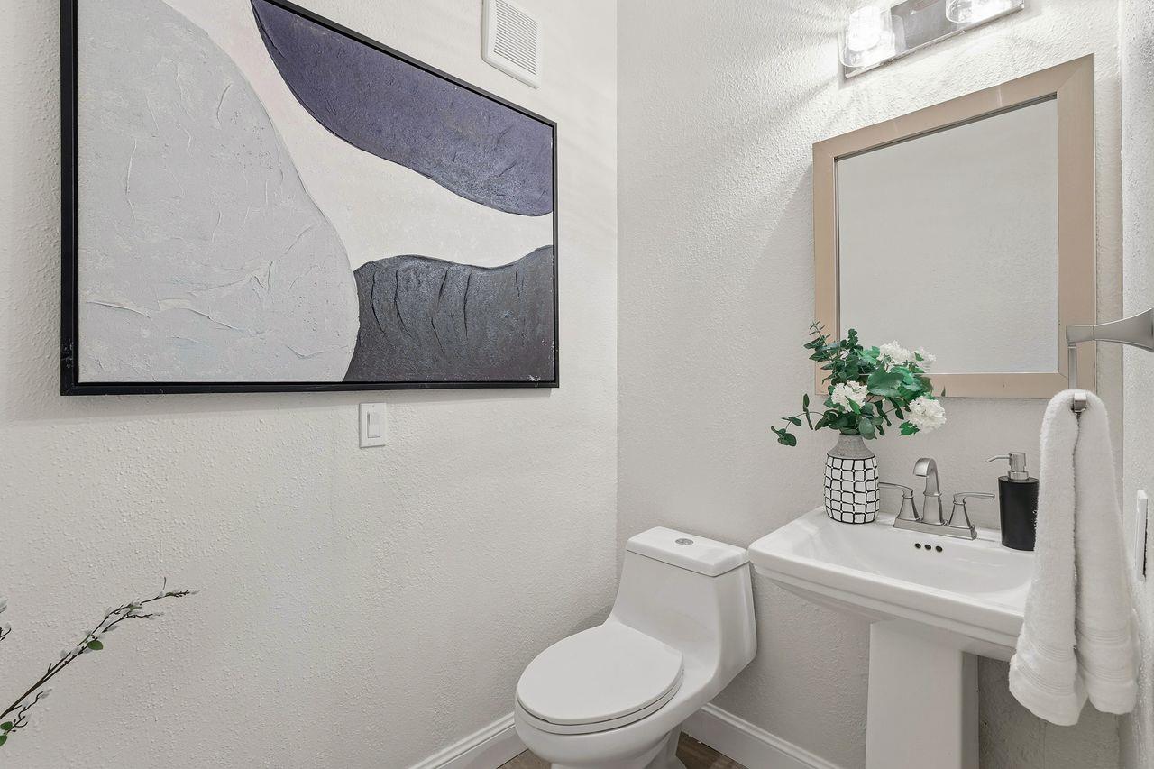 Detail Gallery Image 26 of 41 For 1005 Foxchase Dr, San Jose,  CA 95123 - 1 Beds | 1/1 Baths