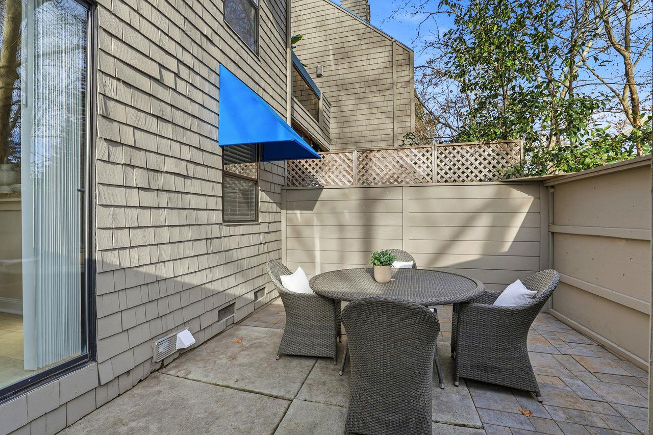 Detail Gallery Image 34 of 41 For 1005 Foxchase Dr, San Jose,  CA 95123 - 1 Beds | 1/1 Baths