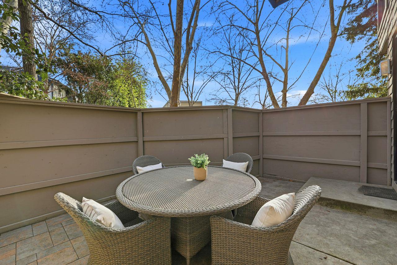 Detail Gallery Image 35 of 41 For 1005 Foxchase Dr, San Jose,  CA 95123 - 1 Beds | 1/1 Baths