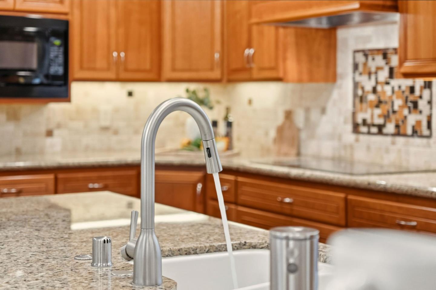 Detail Gallery Image 14 of 92 For 13243 via Ranchero Dr, Saratoga,  CA 95070 - 6 Beds | 4 Baths