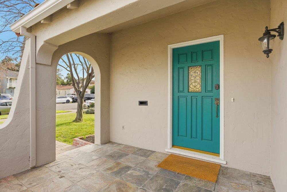 Detail Gallery Image 6 of 98 For 1555 Calaveras Ave, San Jose,  CA 95126 - 4 Beds | 2/1 Baths