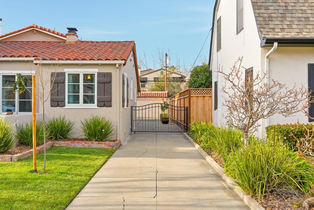 Detail Gallery Image 63 of 98 For 1555 Calaveras Ave, San Jose,  CA 95126 - 4 Beds | 2/1 Baths