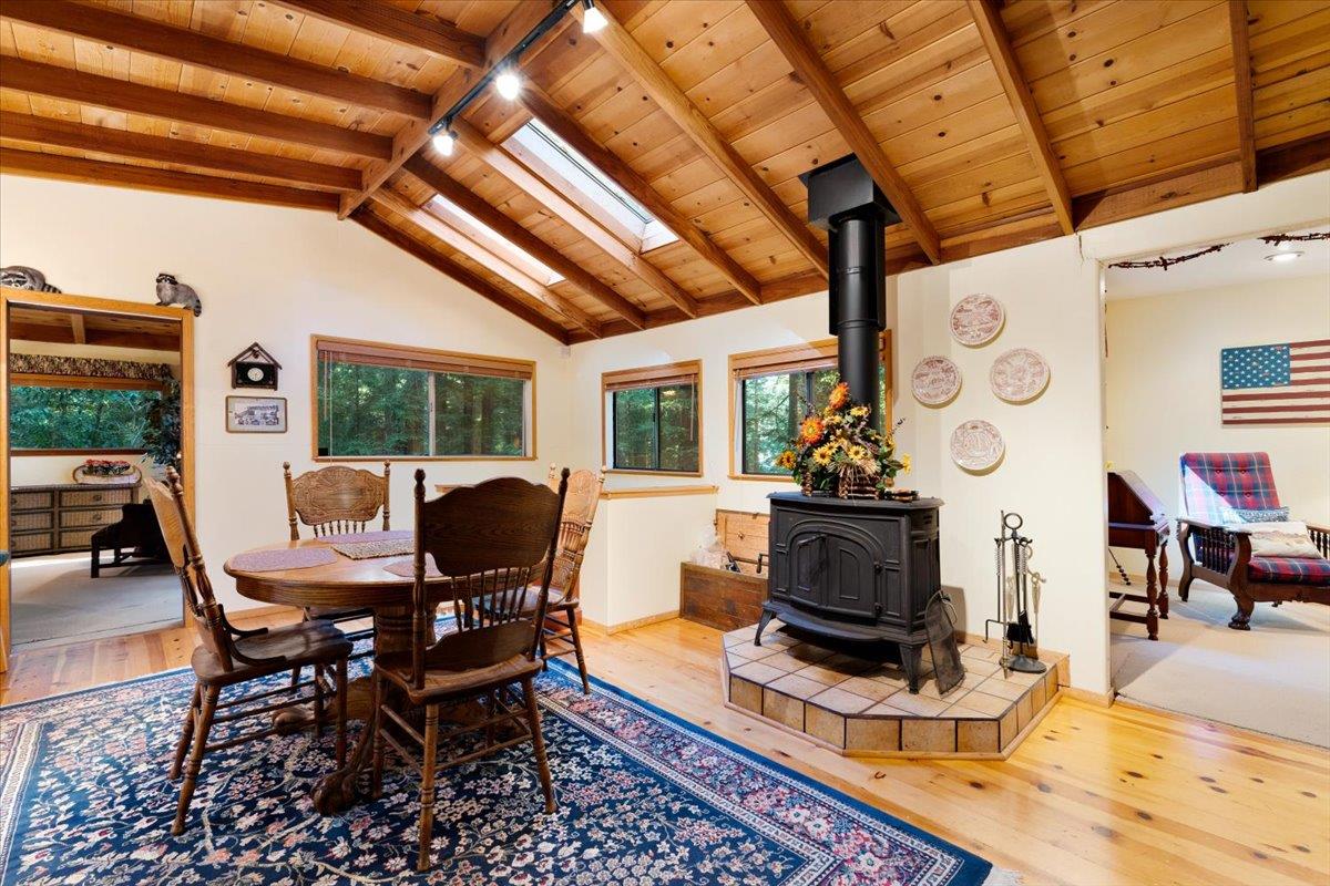 Detail Gallery Image 14 of 39 For 1079 Scenic Dr, Felton,  CA 95018 - 2 Beds | 2 Baths